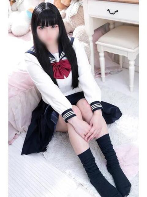 みなみ 新宿・本格コスプレ素人アイドル学園イメクラ「新入生」（デリヘル）