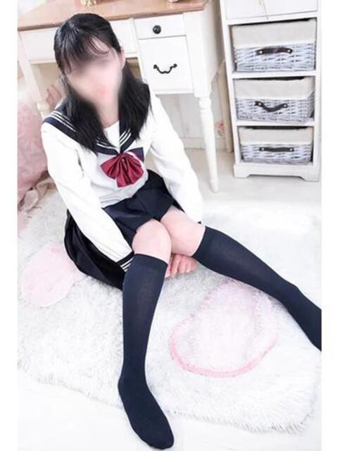 ちひろ 新宿・本格コスプレ素人アイドル学園イメクラ「新入生」（デリヘル）