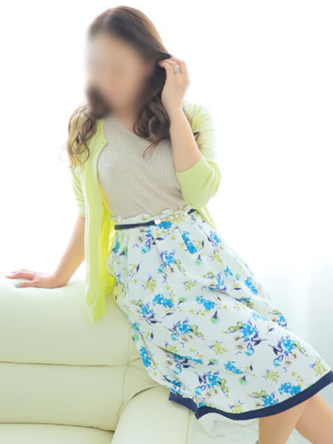 美香-ミカ- お姉さんセレブR38（待ち合わせ型人妻デリヘル）