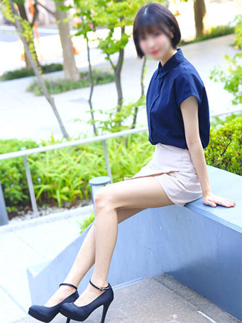 葉月ななせ 渋谷ミルク（派遣型オナクラ(手コキ)）