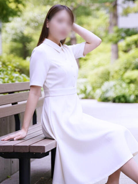 友美香 ミセスラウンジ東京(人妻系デリヘル)