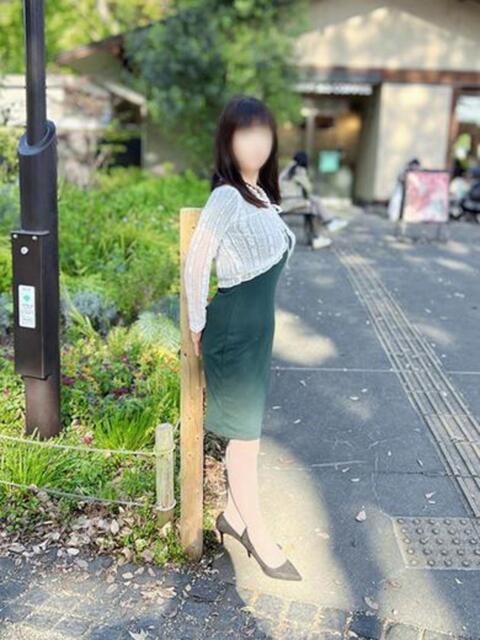 平松 まお こあくまな熟女たち 上野・御徒町店 (KOAKUMAグループ)(人妻・熟女デリヘル)