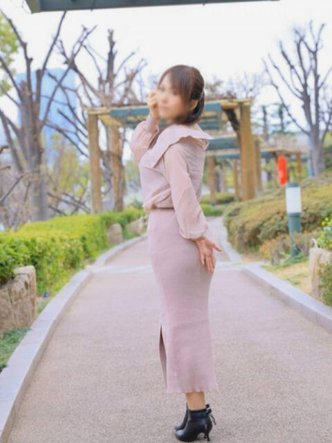 ちなつ 奥鉄オクテツ大阪(駅待ち合わせ型人妻デリヘル)