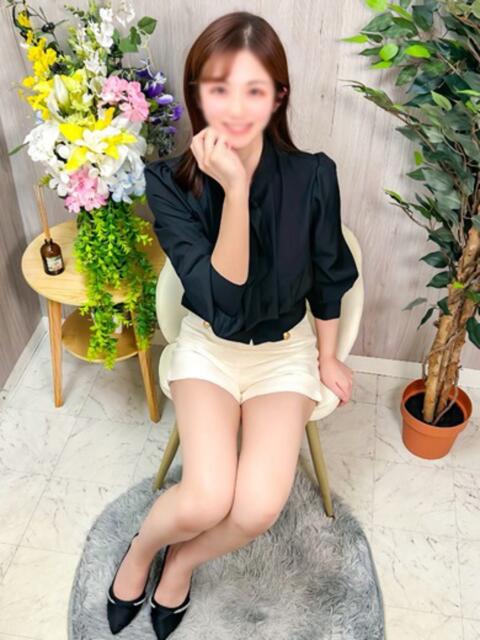 えみり オナクラ大人女子(オナクラ・手コキ)