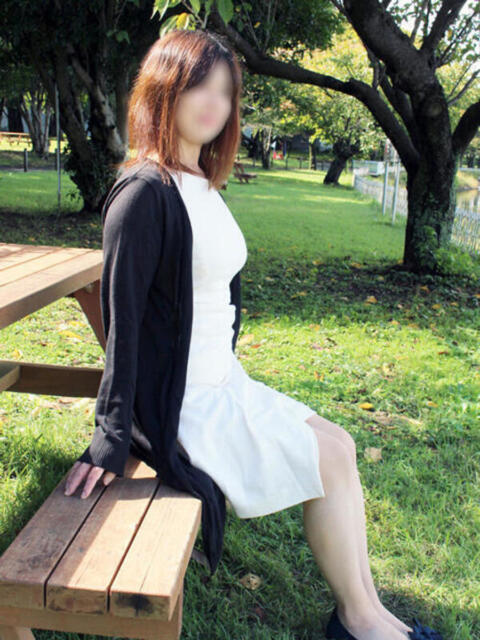 なお MOISTLIP（待ち合わせ型デリヘル）