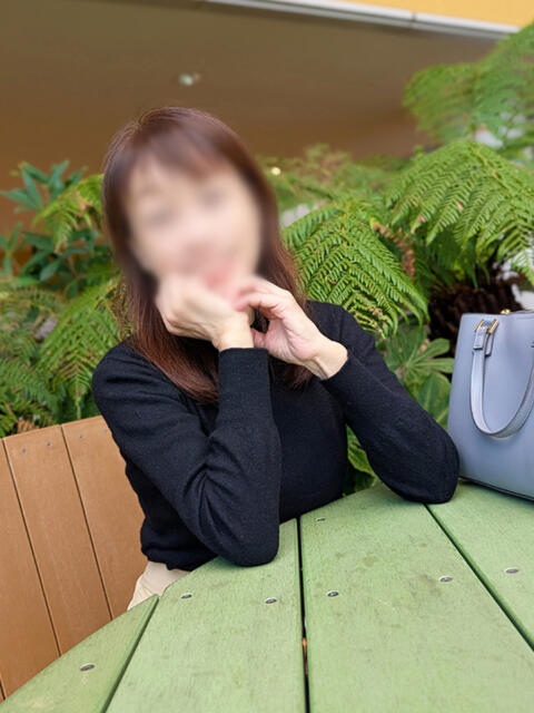 なるみ 完熟ばなな 谷九店（熟女待ち合わせ型デリヘル）