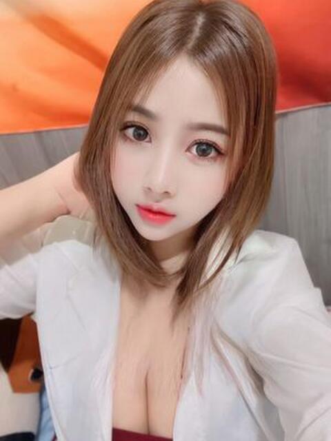 もえ 巨乳CLUBミルク(アジアンデリヘル)