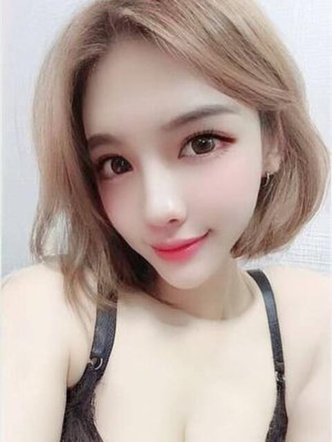 かな 巨乳CLUBミルク（アジアンデリヘル）