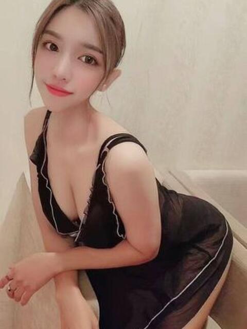 かな 巨乳CLUBミルク（アジアンデリヘル）