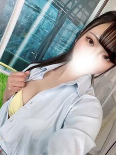 かな(スレンダー美少女) 学園天国(ファッションヘルス)