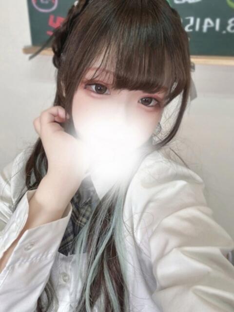 いぶ(黒髪低身長巨乳ロリ) 学園天国(ファッションヘルス)