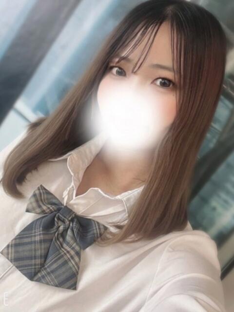 あいる(光り輝く白肌伝説) 学園天国（ファッションヘルス）