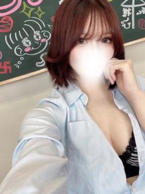 らむ(妖艶な眼差し) 学園天国（ファッションヘルス）