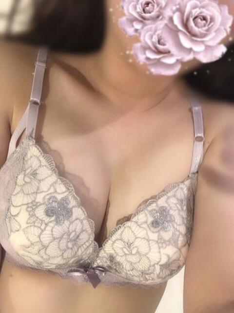 ひなの★オーラ全開のモデル系美女 辻Opera～オペラ～（ソープランド）