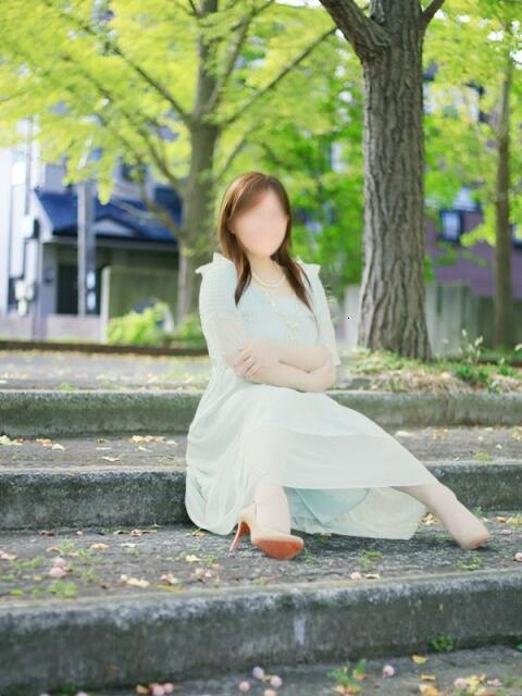 剣持 ゆうみ こあくまな熟女たち 加古川店 (KOAKUMAグループ)（人妻・熟女デリヘル）