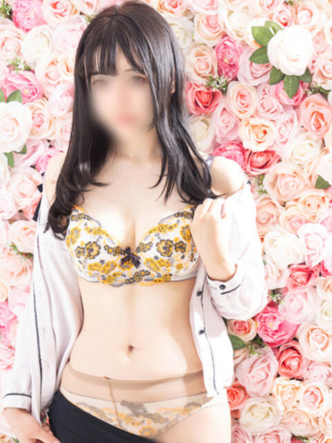 ちかげ 新宿・本格コスプレ美人秘書オフィスイメクラ「秘書課女子」（デリヘル）