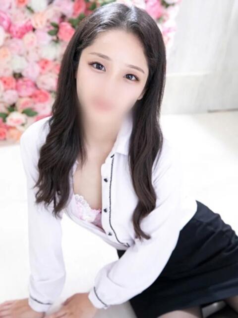 あい 新宿・本格コスプレ美人秘書オフィスイメクラ「秘書課女子」(デリヘル)