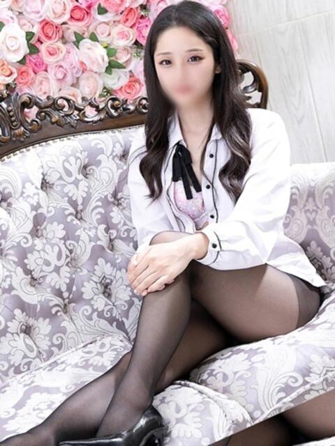 あい 新宿・本格コスプレ美人秘書オフィスイメクラ「秘書課女子」(デリヘル)