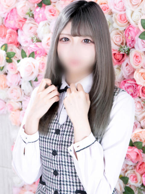かえで 新宿・本格コスプレ美人秘書オフィスイメクラ「秘書課女子」（デリヘル）
