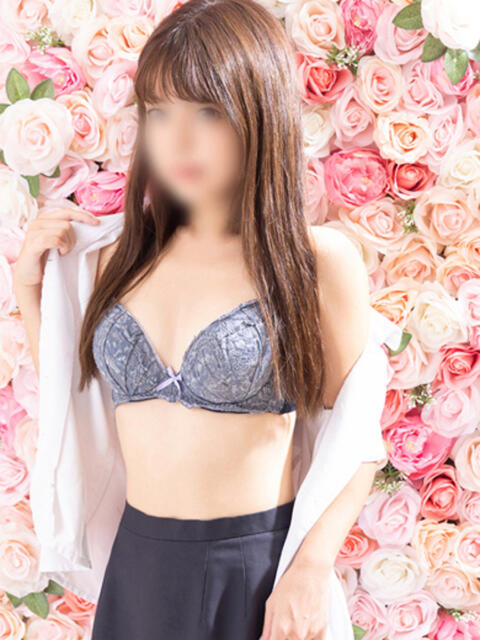 るか 新宿・本格コスプレ美人秘書オフィスイメクラ「秘書課女子」（デリヘル）