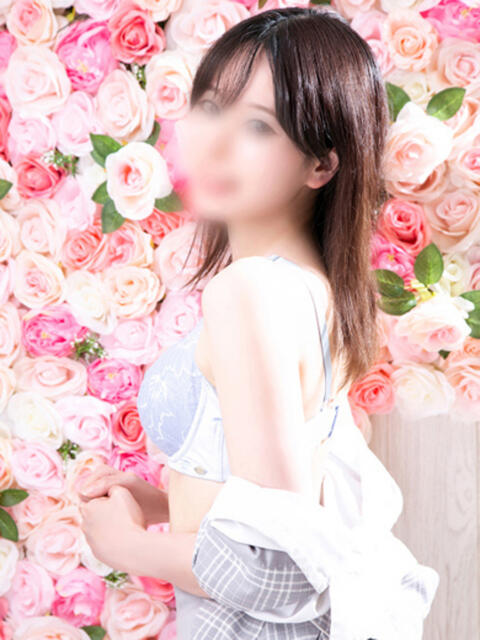 まりな 新宿・本格コスプレ美人秘書オフィスイメクラ「秘書課女子」（デリヘル）