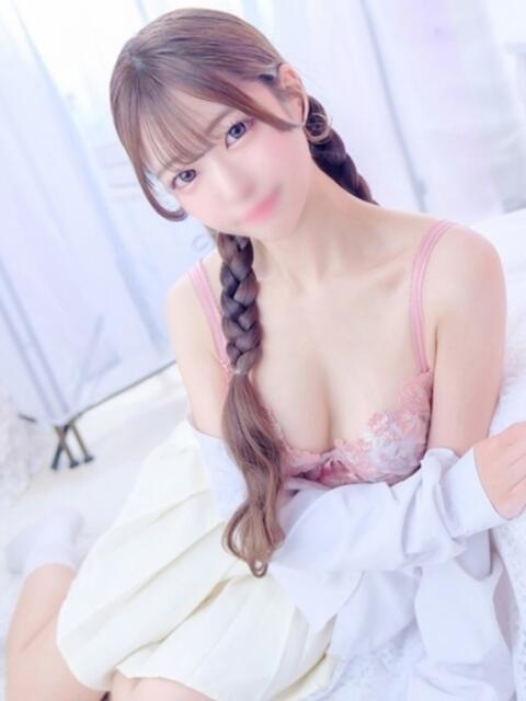 りり E+アイドルスクール品川店（デリヘル）