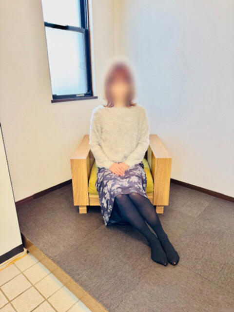 由佳子(ゆかこ) おもてなし婦人(人妻系デリヘル)