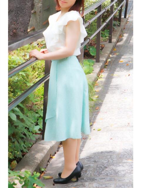 あきな[東京] 奥鉄オクテツ神奈川店（デリヘル市場グループ）（駅待ち合わせ型人妻デリヘル）