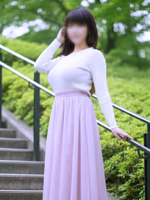 りみ ミセスラウンジ東京（人妻系デリヘル）