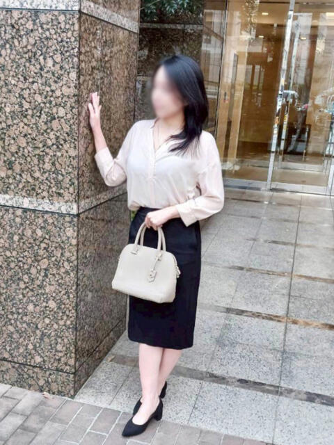 えま 完熟ばなな 谷九店（熟女待ち合わせ型デリヘル）