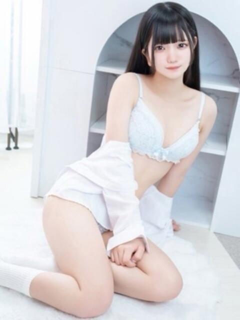 なこ E+アイドルスクール池袋店（デリヘル）