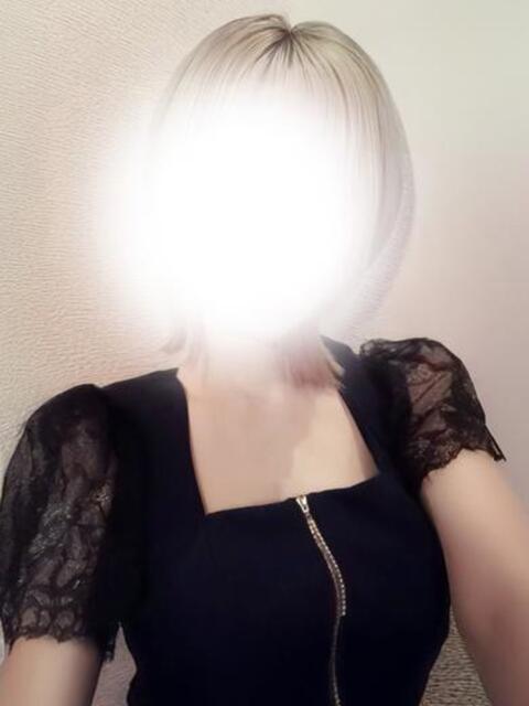 いづみ☆スレンダー極上美女 Hills Premier（デリヘル）