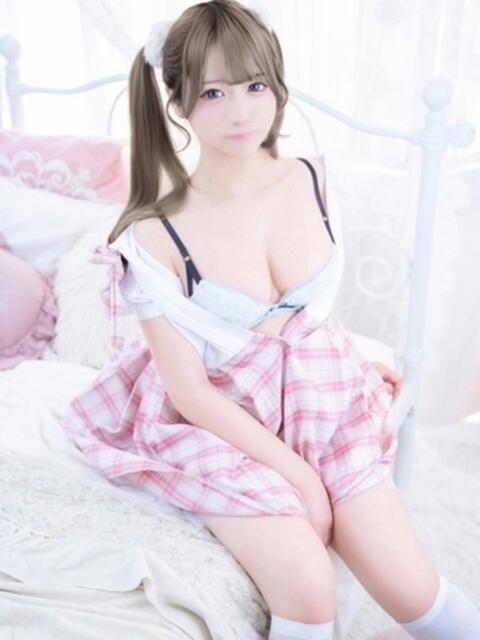 ちか E+アイドルスクール新宿・歌舞伎町店（デリヘル）