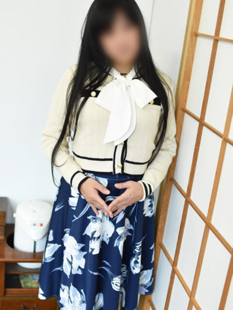 ひばり(昭和53年生まれ) 熟年カップル名古屋～生電話からの営み～（人妻・熟女デリヘル）