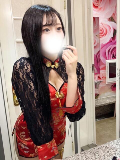 りいな（神ルックス×ドM潮吹き ハニービー（Honey Bee）（デリヘル）