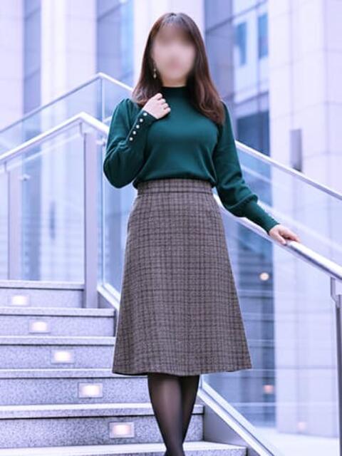 みなみ 新宿ミセスラウンジ東京(待ち合わせ&デリバリー)