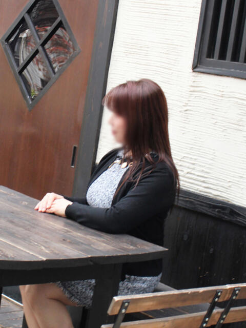 しほ 完熟ばなな神戸・三宮店（待ち合わせ型熟女デリヘル）