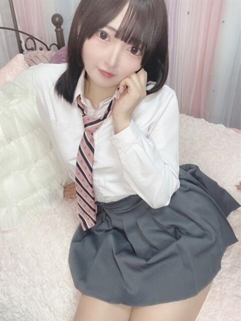 みく E+アイドルスクール新宿・歌舞伎町店（デリヘル）
