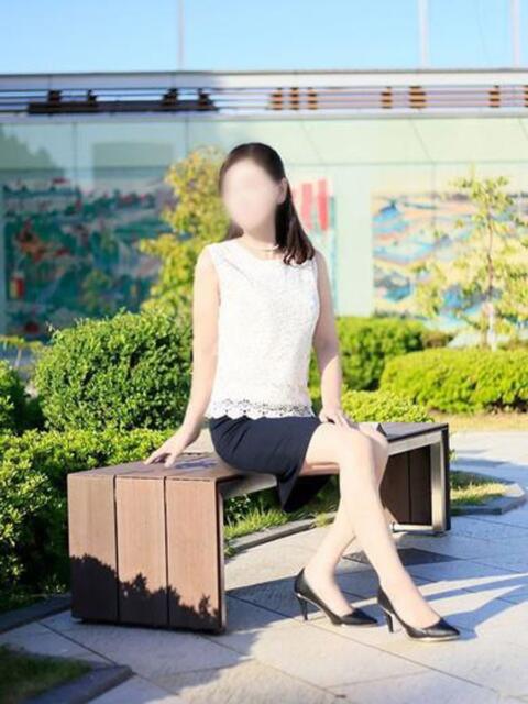 白河 涼子 こあくまな熟女たち 上野・御徒町店 (KOAKUMAグループ)(人妻・熟女デリヘル)