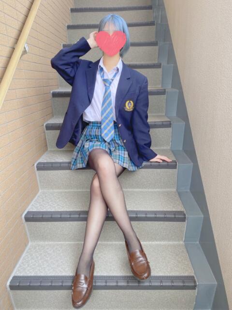 りみ 青チェと赤チェ（派遣型オナクラ＆リフレ）