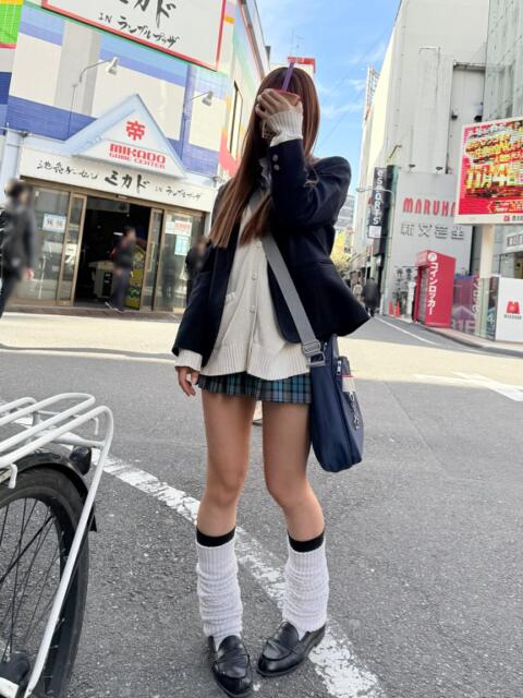 みつき 青チェと赤チェ(派遣型オナクラ&リフレ)