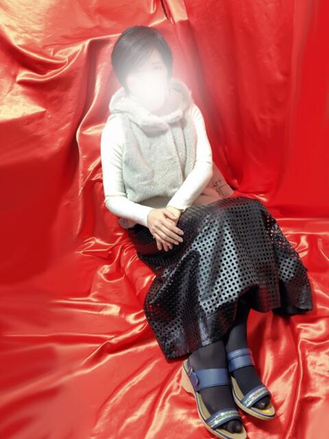 青山 変態美熟女お貸しします。（待ち合わせ型熟女デリヘル）