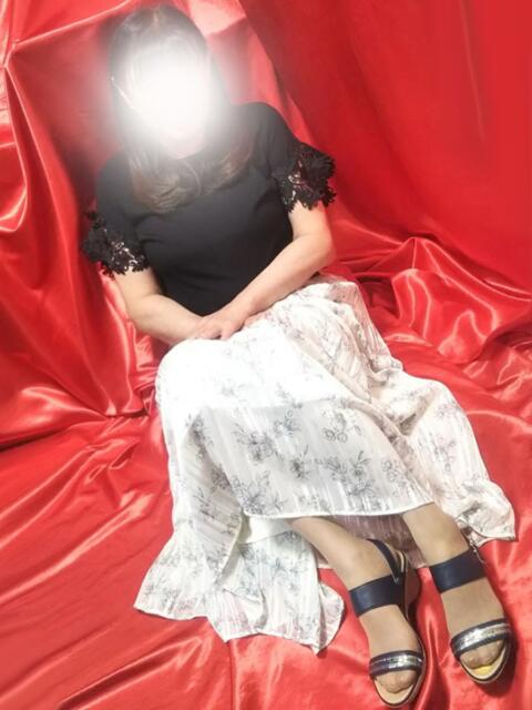 麻生 変態美熟女お貸しします。（待ち合わせ型熟女デリヘル）