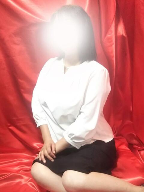 相田 変態美熟女お貸しします。（待ち合わせ型熟女デリヘル）