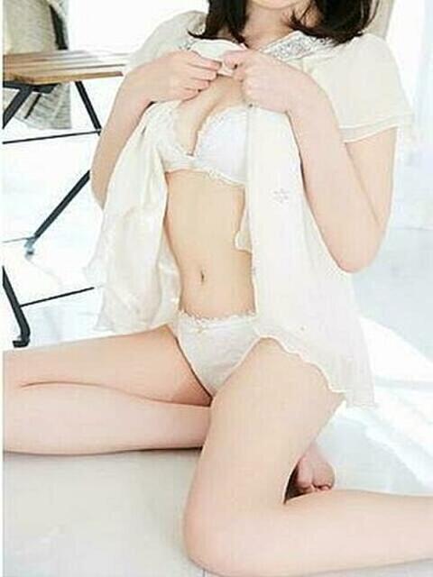 べに 乱妻～みだれづま～（人妻待ち合わせデリヘル）