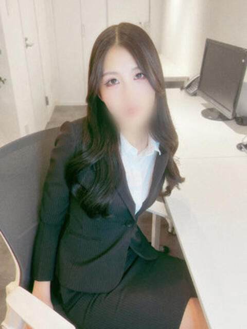 如月りく e女商事 池袋店（ホテヘル＆デリヘル）
