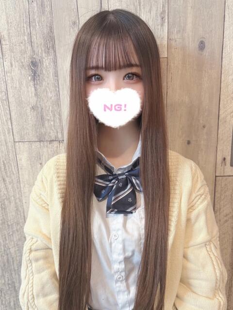 あすか 学校帰りの妹に手コキしてもらった件 梅田(オナクラ)