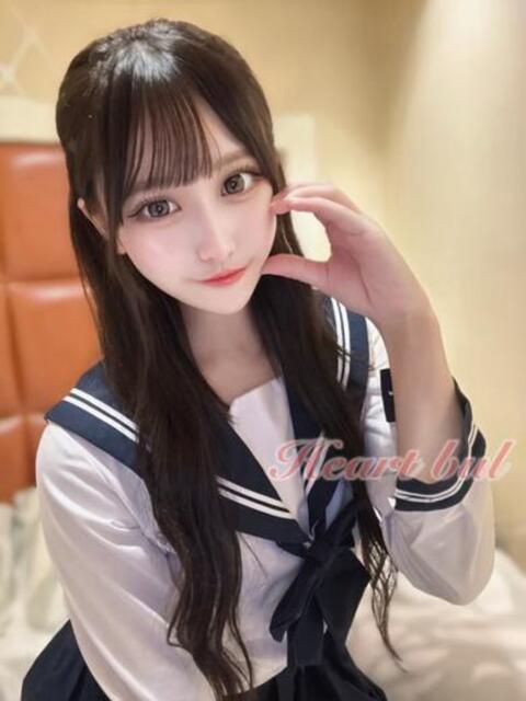 ましろ【色白ロリ系19歳】 はぁとぶる（デリヘル）