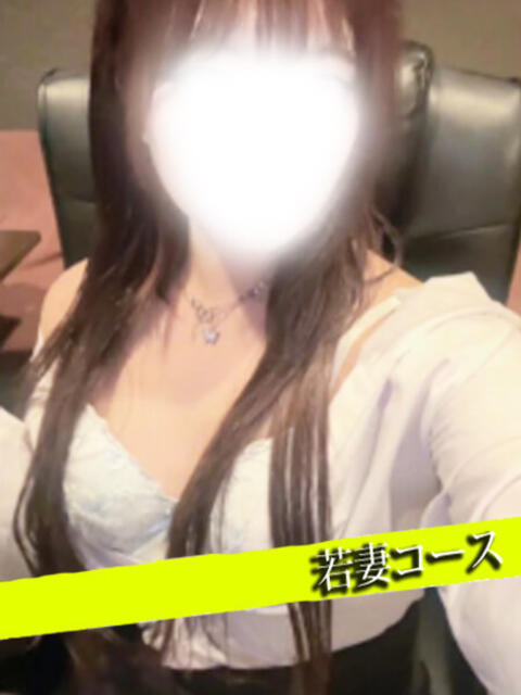 なな 甲府人妻隊（人妻デリヘル）