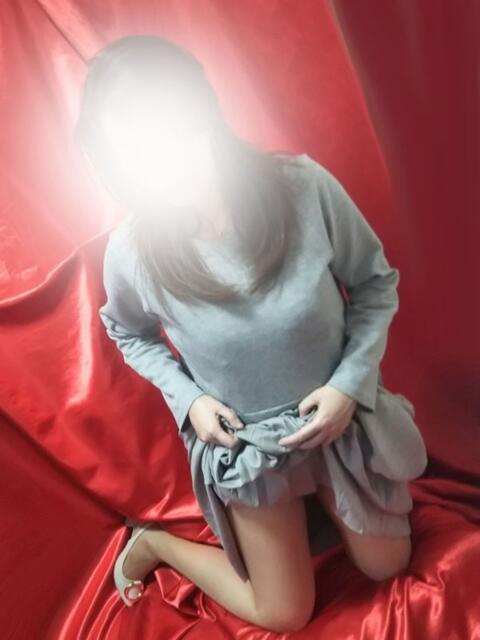 浜辺 変態美熟女お貸しします。（待ち合わせ型熟女デリヘル）